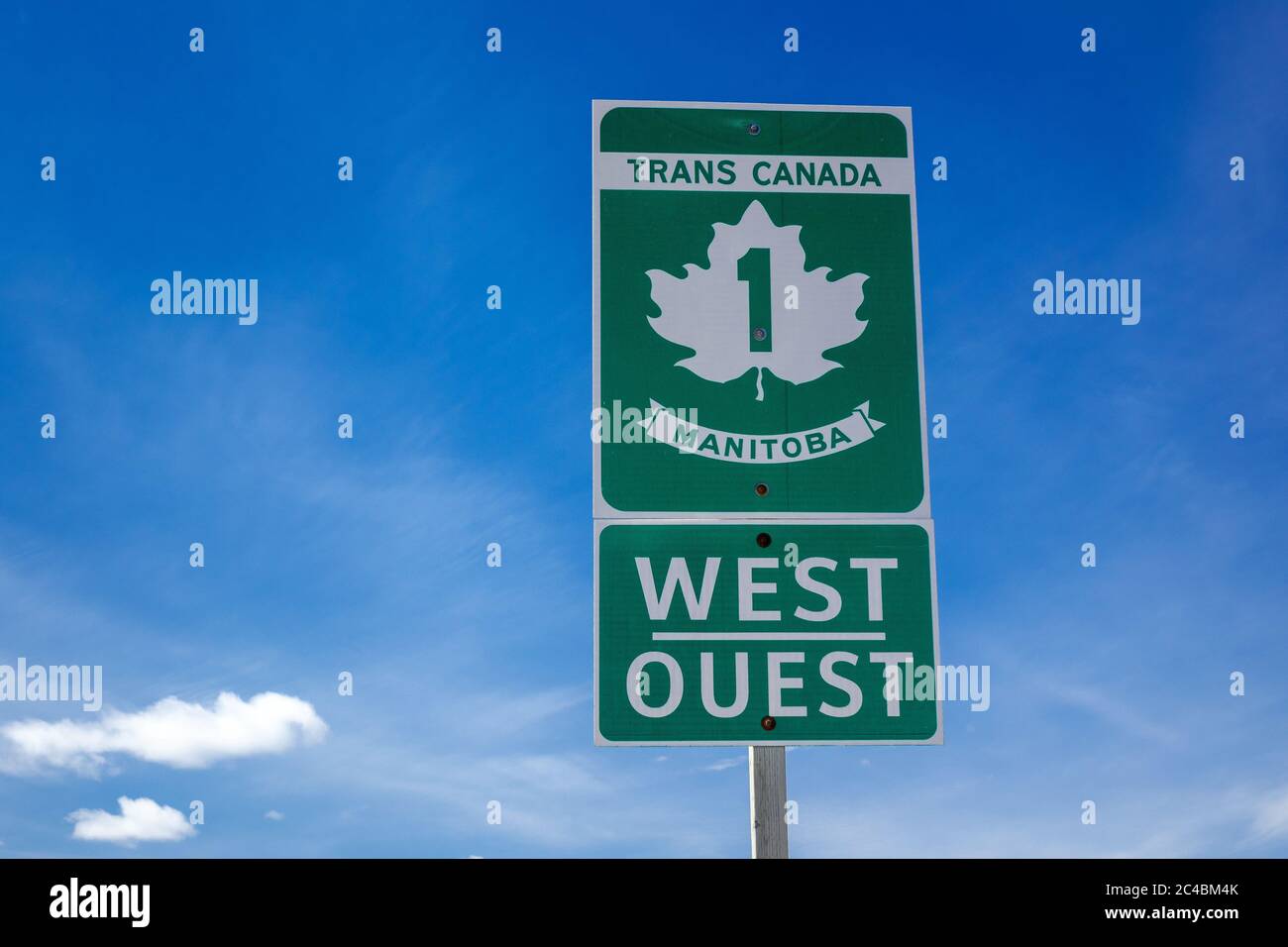 Señal de la carretera de la carretera de Trans Canada en Manitoba para la autopista 1 en dirección oeste Foto de stock