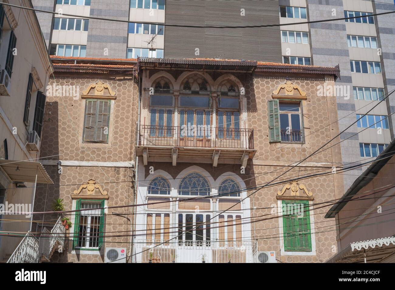 Casa de época, calle en el casco antiguo, Beirut, Líbano Foto de stock
