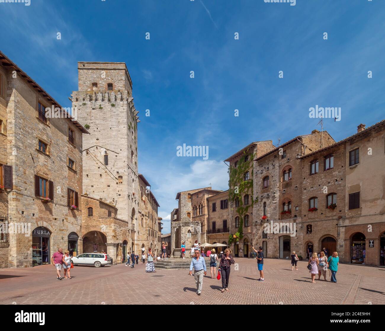 Piazza Della Cisterna San Gimignano Fotografías E Imágenes De Alta Resolución Alamy