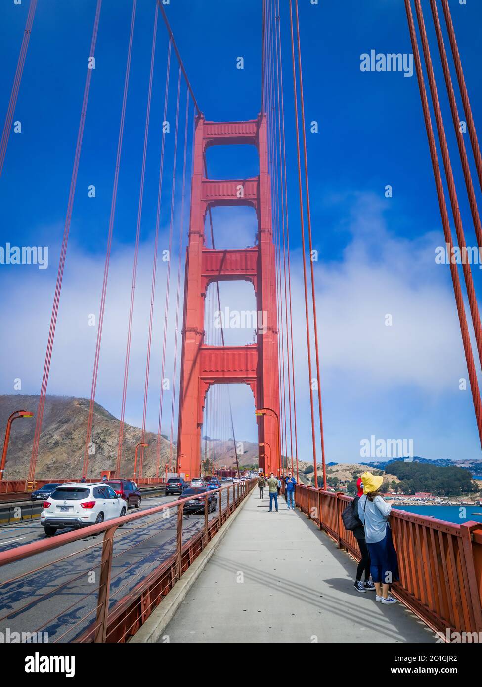 Puente Golden Gate en San Francisco en un día soleado. California, EE.UU Foto de stock