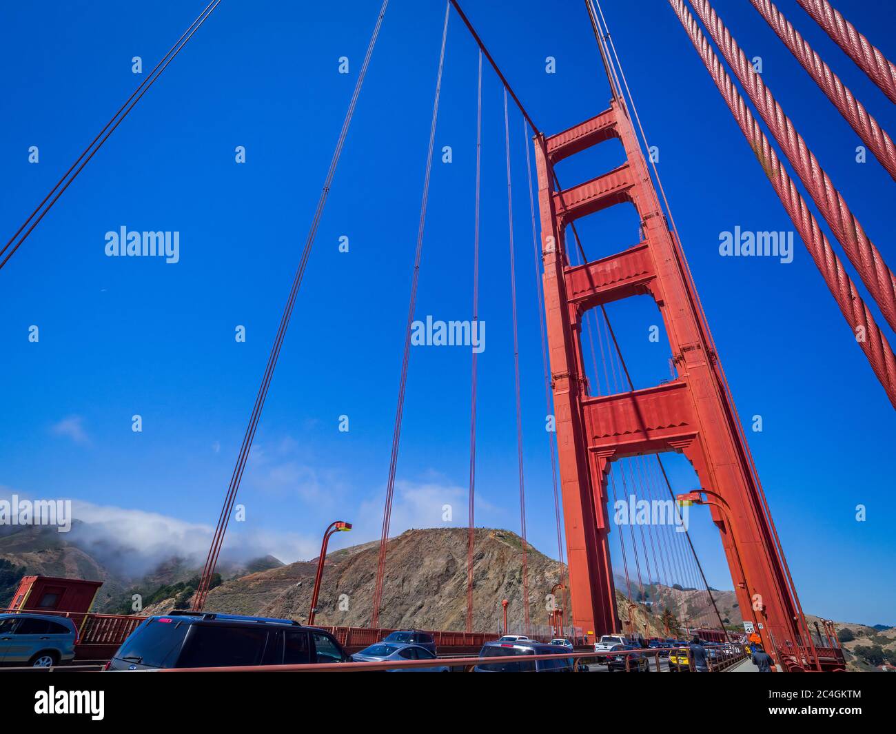 Puente Golden Gate en San Francisco en un día soleado. California, EE.UU Foto de stock