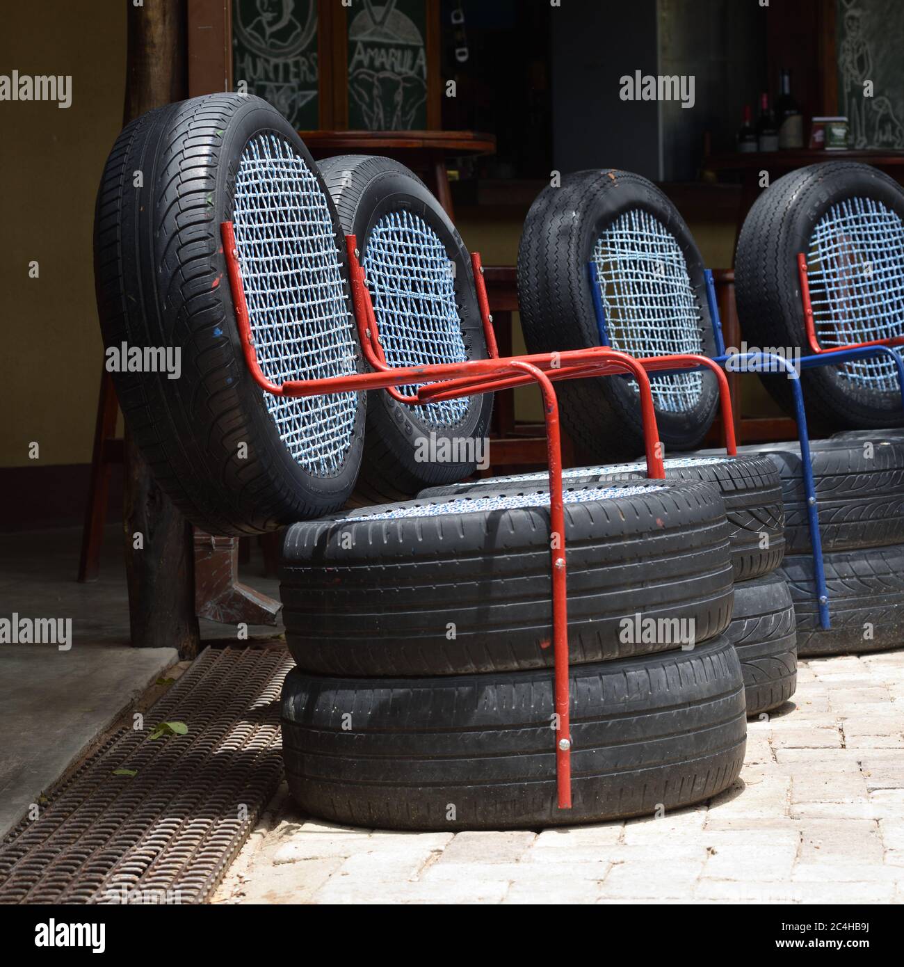 Made from recycled tyres fotografías e imágenes de alta resolución - Alamy