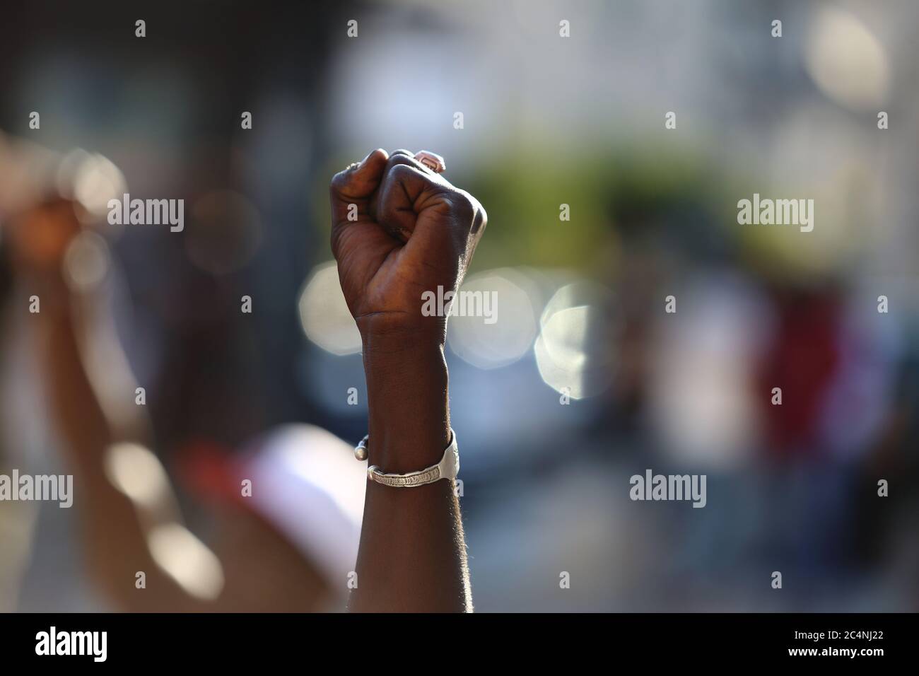 Cassino, italia - 27 giugno 2020: Las vidas de los negros importan Foto de stock