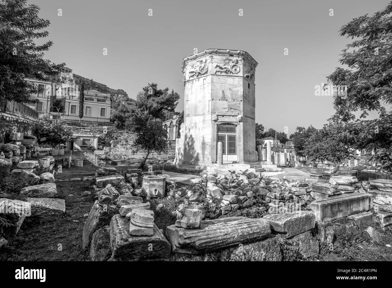 Torre de vientos o Aerides en Ágora Romana, Atenas, Grecia. Es uno de los principales puntos de interés de Atenas. Paisaje de las antiguas ruinas griegas en el centro de Atenas a Foto de stock