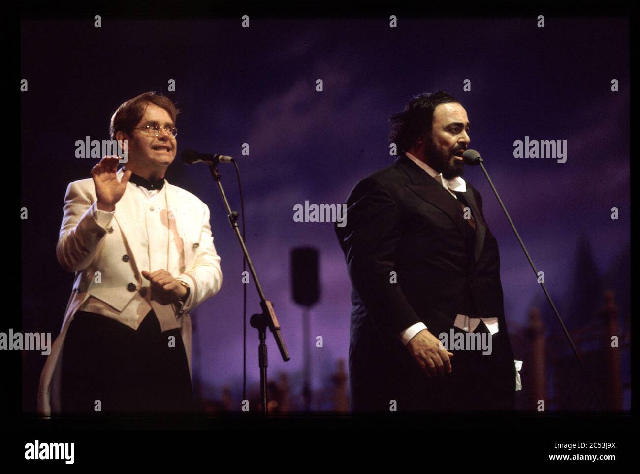 Luciano pavarotti spice girls fotografías e imágenes de alta resolución