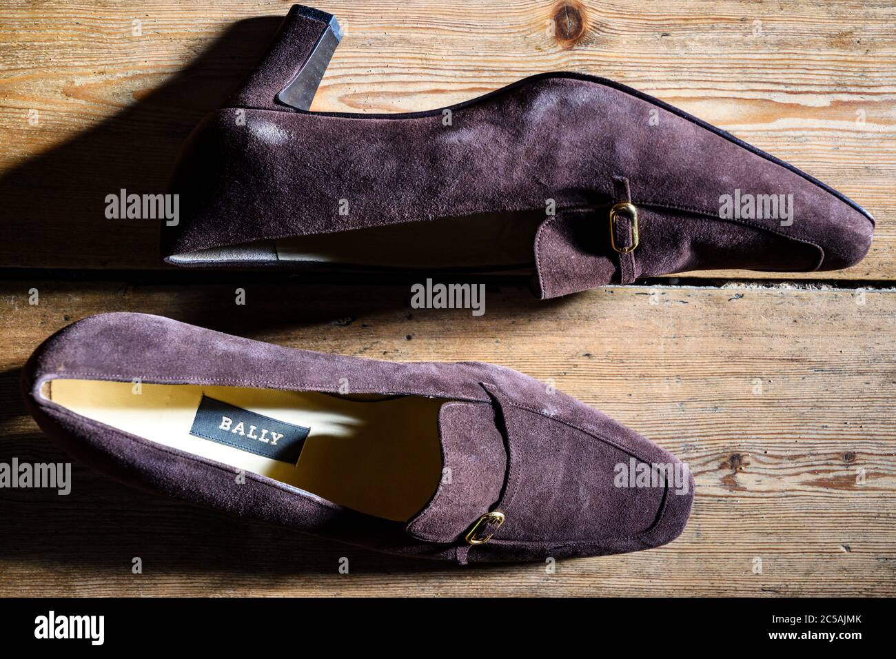 Bally shoes fotografías e imágenes de alta resolución - Alamy