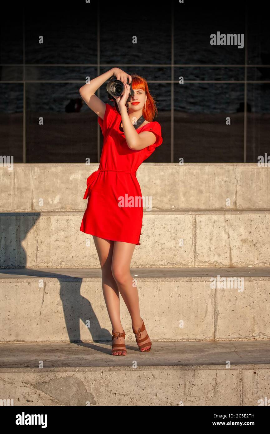 Mujeres cucas fotografías e imágenes de alta resolución - Página 3 - Alamy