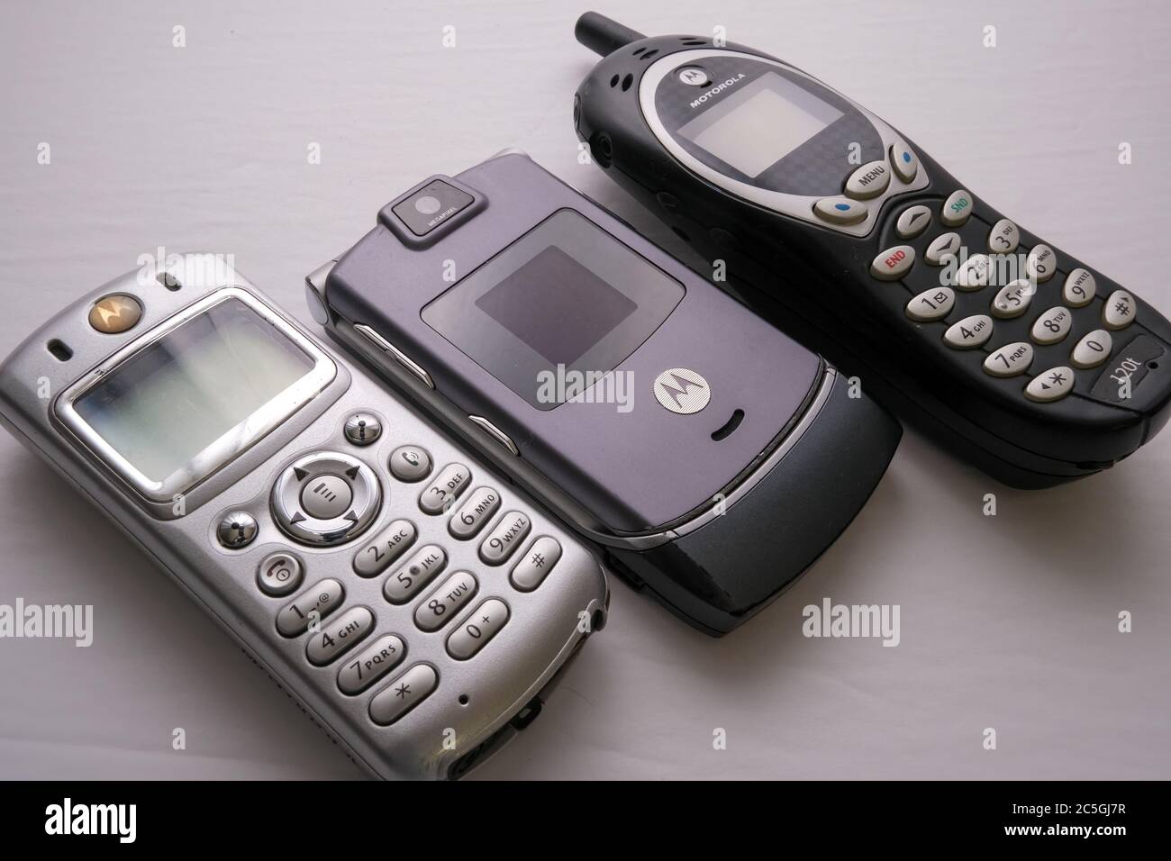 Teléfonos móviles de la década de 2000 fotografías e imágenes de alta  resolución - Alamy