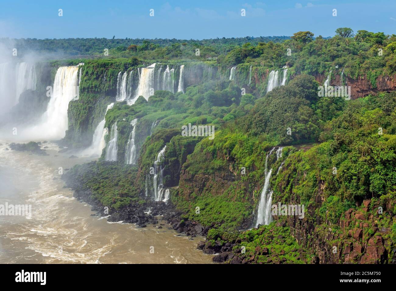 Paisaje de las cataratas del Iguazú, Brasil, América del Sur. Foto de stock