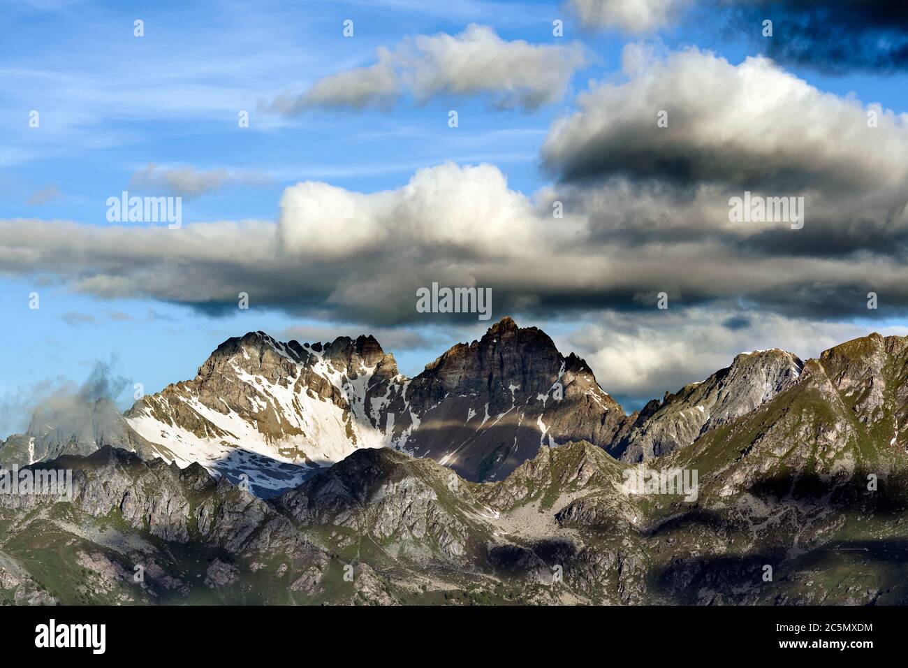 Montañas del Valle de Aosta, Italia Foto de stock