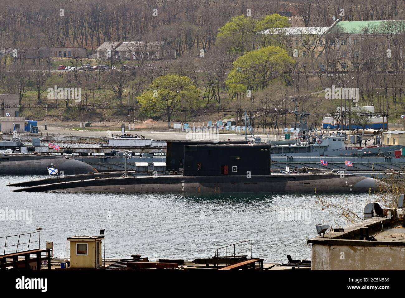 Vladivostok, Rusia - 28 de abril de 2019: Ataque eléctrico diesel mejorado  submarinas de clase Kilo o proyecto 636 Varshavyanka en el puerto de  Vladivostok. RU Fotografía de stock - Alamy