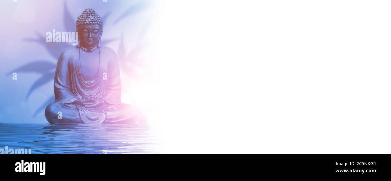 Imagen de un Bouddha pacífico para ilustrar la serenidad y el bienestar. Foto de stock