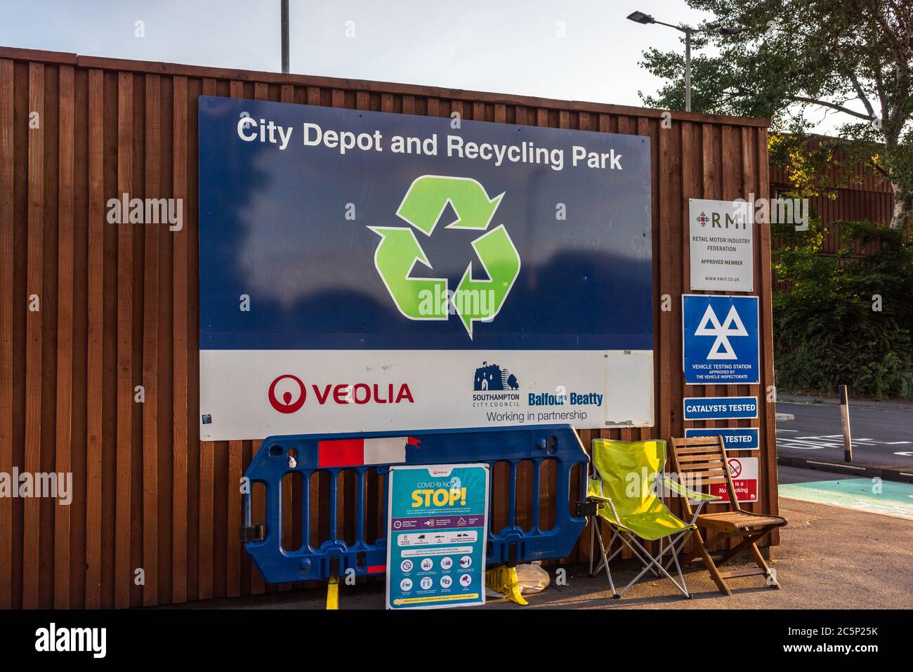 City Depot y Household Recycling Park, señal de entrada a Southampton, Inglaterra, Reino Unido Foto de stock