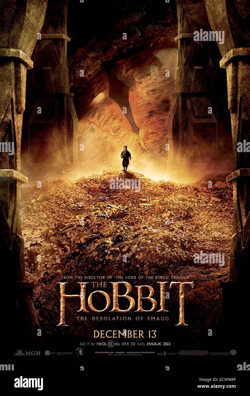 El Hobbit: La desolación de Smaug (2013) dirigida por Peter Jackson y protagonizada por Ian McKellen, Martin Freeman, Richard Armitage y James Nesbitt. Segunda parte de la trilogía basada en el libro de J. R. R. Tolkien The Hobbit, Bilbo Baggins se une a los enanos en su lucha contra el dragón Smaug. Foto de stock
