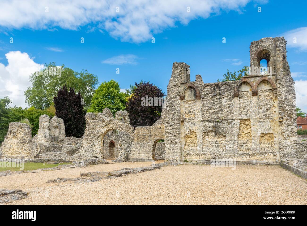Ruinas del Castillo de Wolvesey, el antiguo palacio del obispo que data del siglo 12 en Winchester, Hampshire, Reino Unido Foto de stock