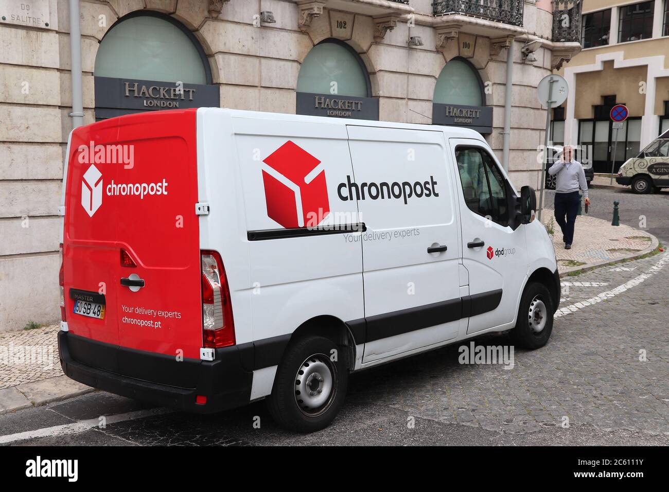 LISBOA, PORTUGAL - 6 DE JUNIO de 2018: Chronopost van de entrega en Lisboa,  Portugal. Chronopost es parte de la compañía postal del grupo DPD  Fotografía de stock - Alamy