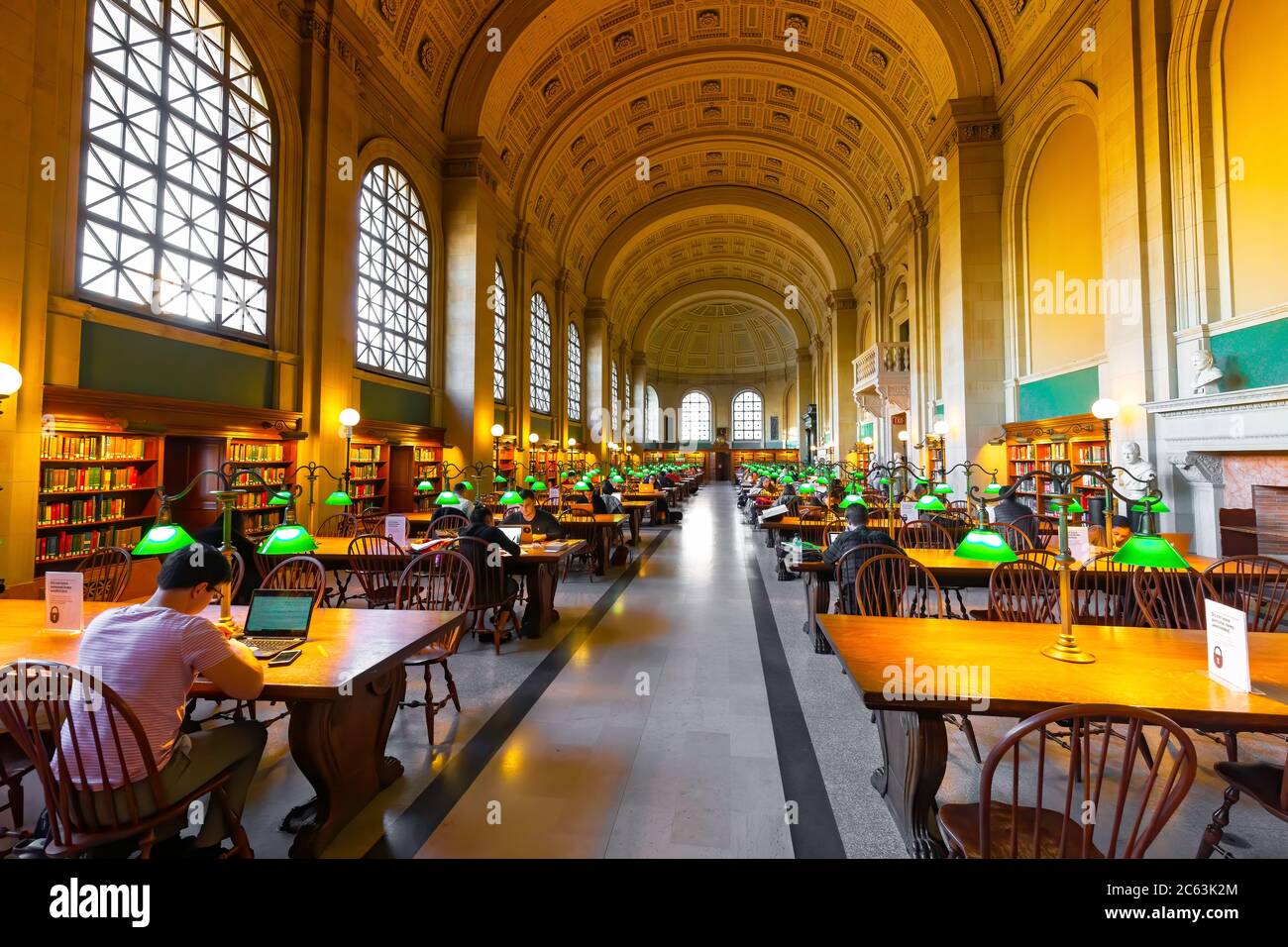La Biblioteca Pública de Boston es el sistema de bibliotecas públicas  municipales en Boston, Massachusetts, Estados Unidos, fundado en 1848  Fotografía de stock - Alamy