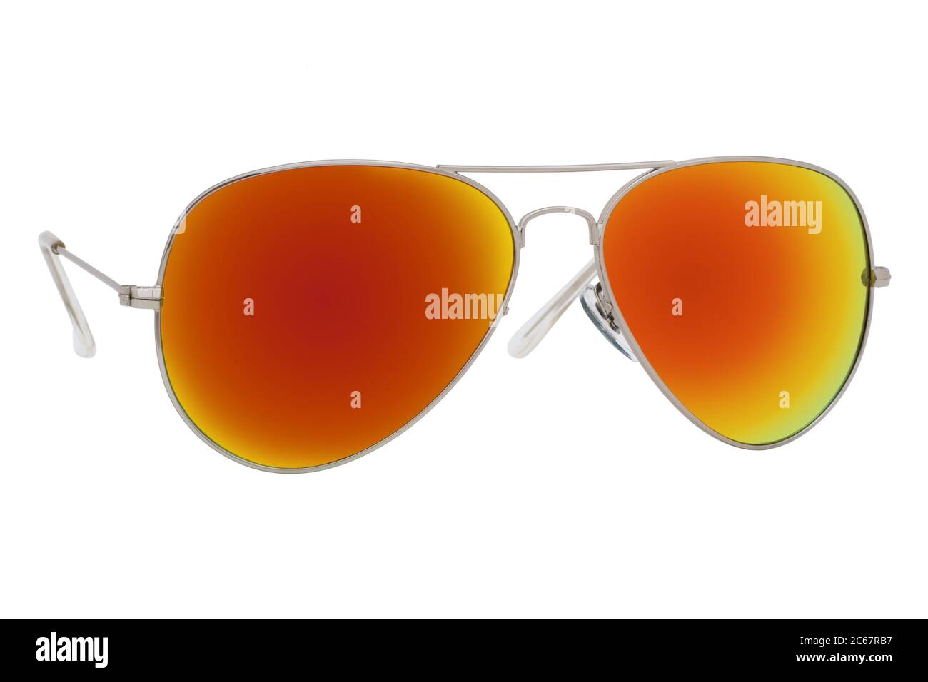 Gafas de sol con un marco plateado y lente de espejo rojo-naranja aisladas  sobre fondo blanco Fotografía de stock - Alamy