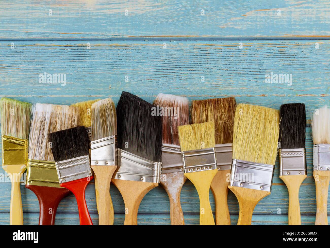 Accesorios de pintura fotografías e imágenes de alta resolución - Alamy