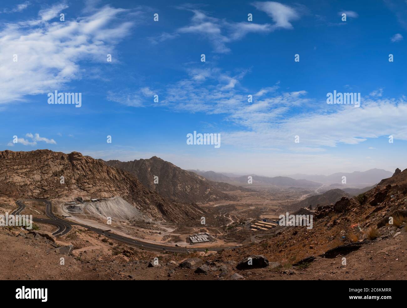 Montañas al Hada cerca de Taif, peligroso paso de montaña de la carretera al Hada, Arabia Saudita occidental Foto de stock