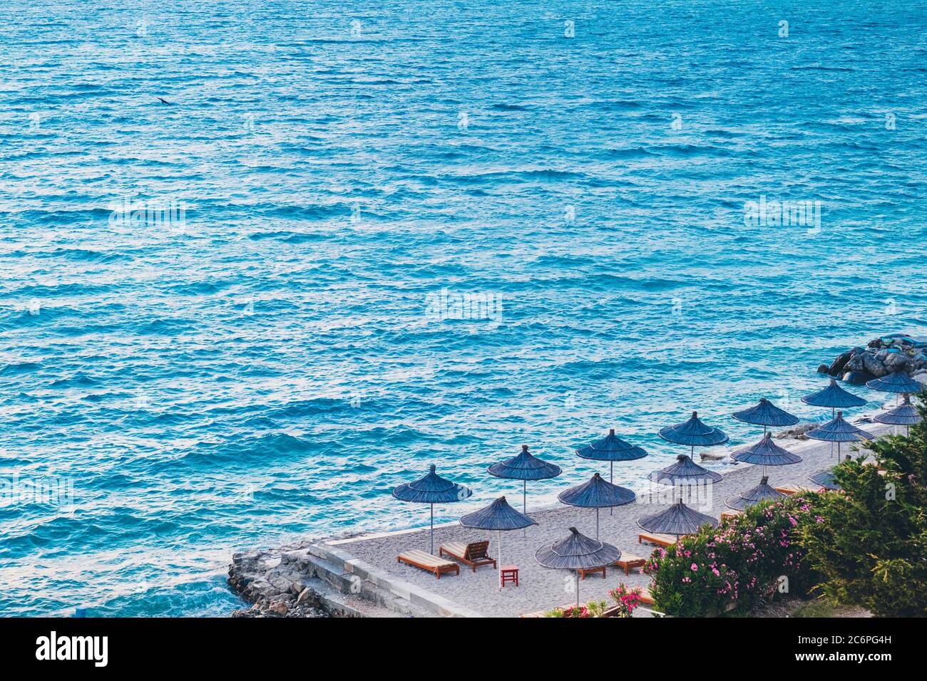 playa jónica en albania Foto de stock