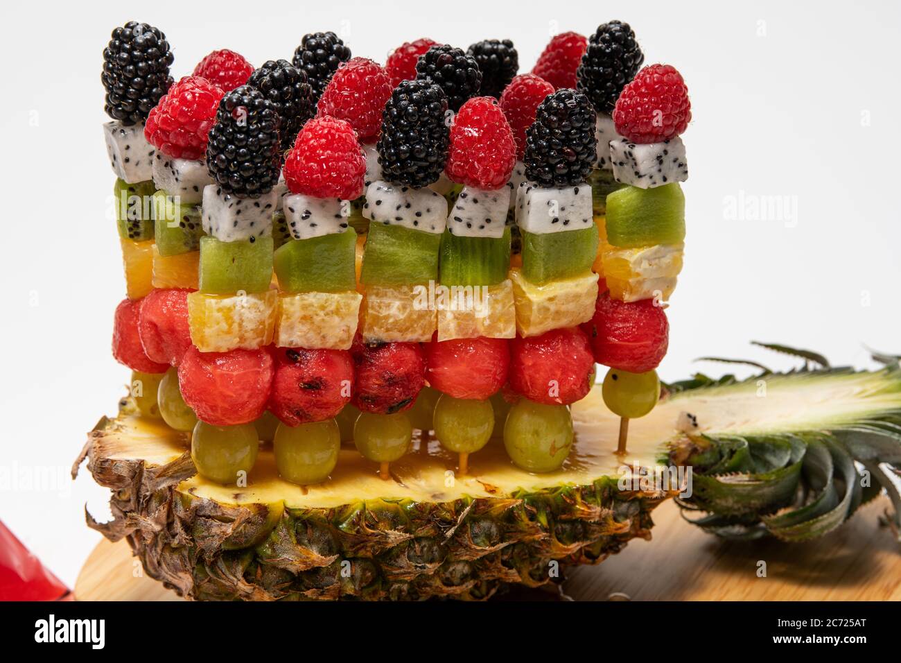 Arreglos de frutas comestibles. Foto de stock