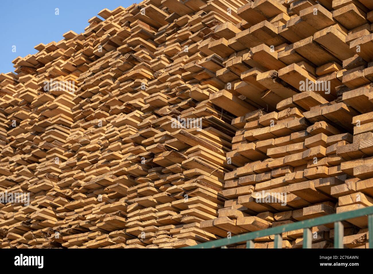 Tablas de madera, madera aserrada, madera industrial, madera aserrada