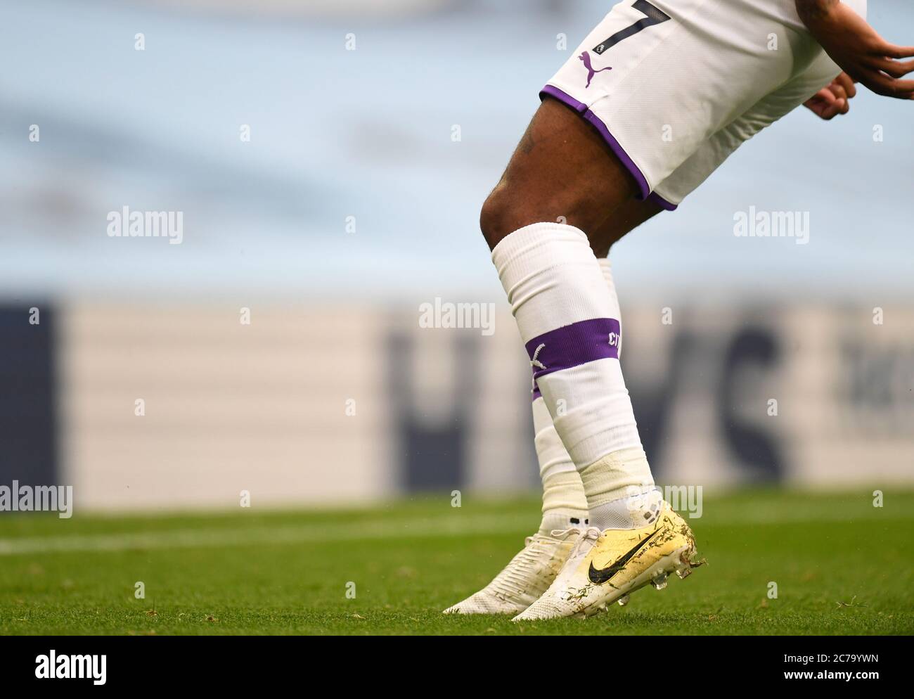 de las botas del Raheem Sterling de City durante el partido de la Premier en el Etihad Stadium de Manchester Fotografía de stock Alamy
