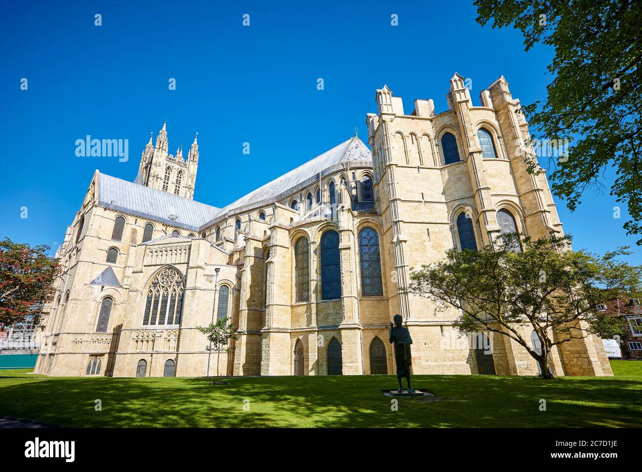 Vistas de la Catedral de Canterbury desde la ciudad medieval inglesa de Canterbury en Kent, Inglaterra, Reino Unido Foto de stock