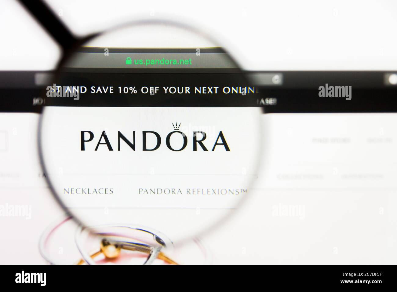 Pandora website fotografías e imágenes de alta resolución - Alamy