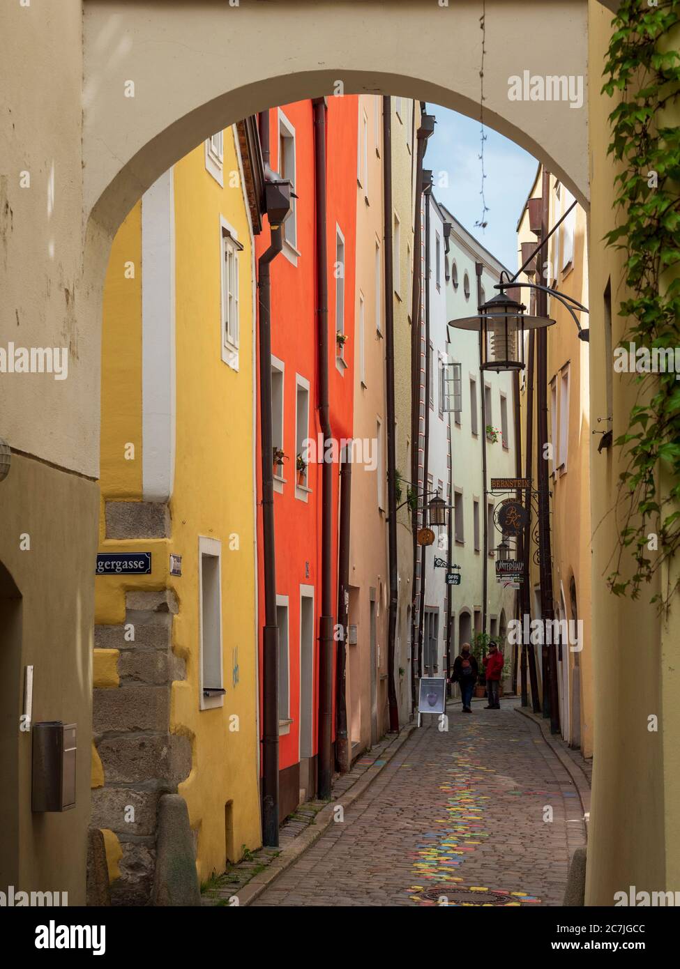 Callejón, casco antiguo, Passau, Baviera, Alemania Foto de stock