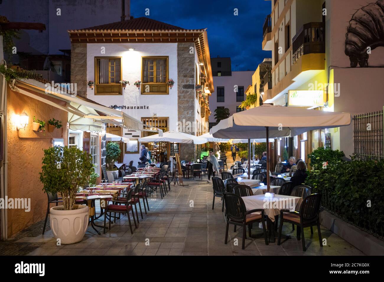 Restaurante en Calle el Lomo, Puerto de la Cruz, Tenerife, Islas Canarias,  España Fotografía de stock - Alamy