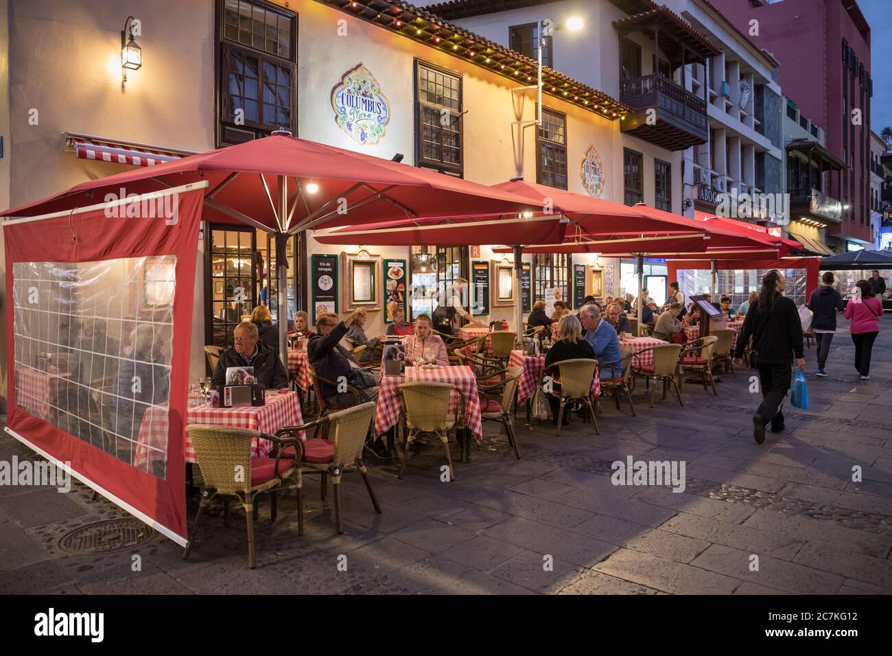 Restaurante Columbus en Plaza del Charco, Puerto de la Cruz, Tenerife,  Islas Canarias, España Fotografía de stock - Alamy