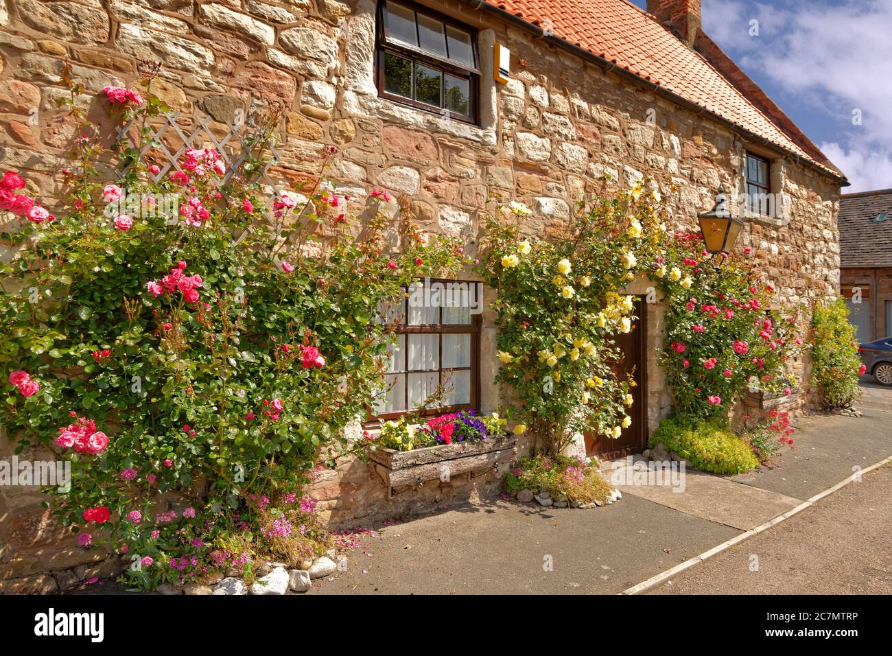 Casa rural en la Isla Santa de Lindisfarne, Northumberland, Inglaterra. Foto de stock