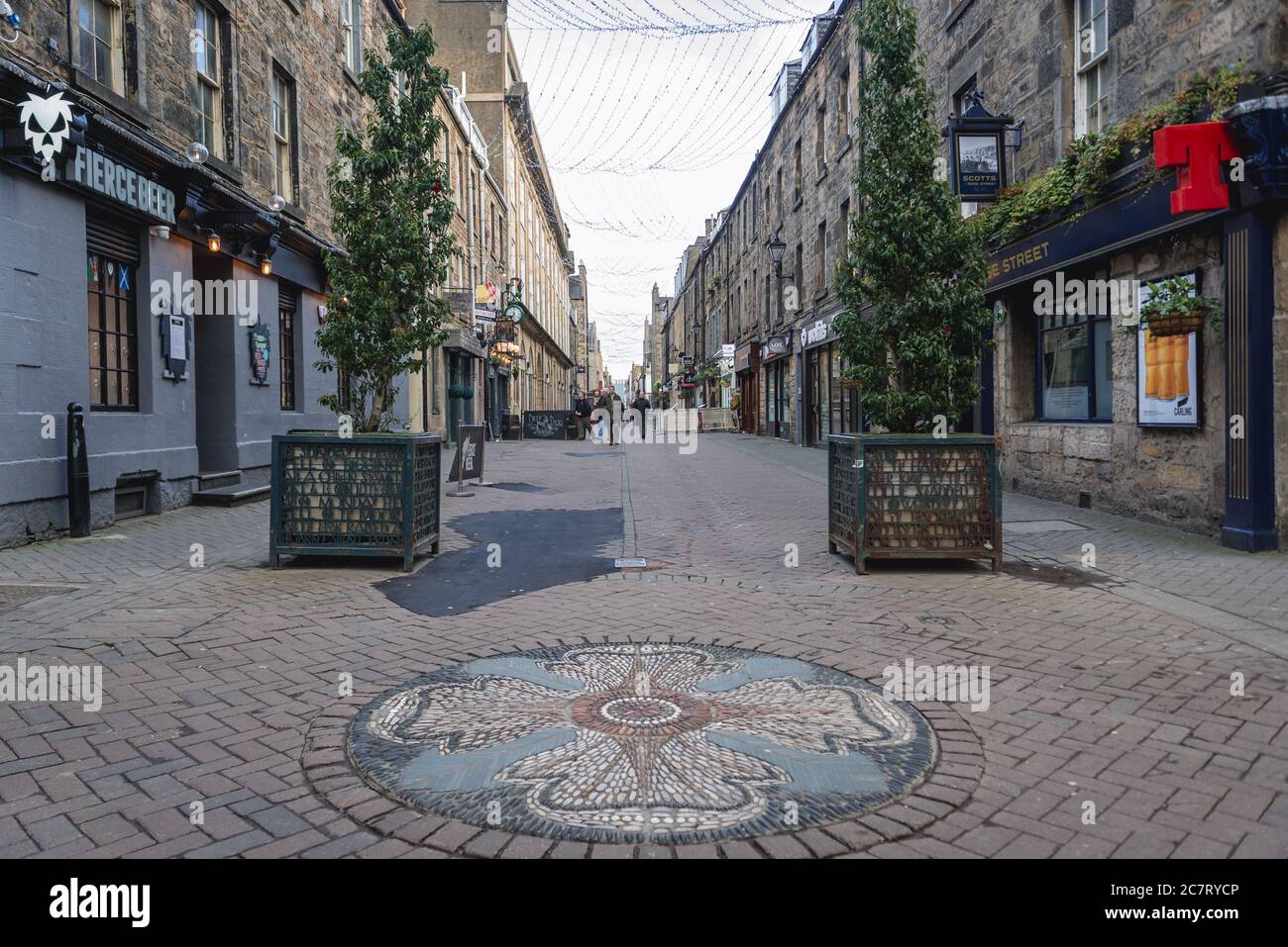 Rose Street en la ciudad nueva de Edimburgo, la capital de Escocia, parte del Reino Unido Foto de stock