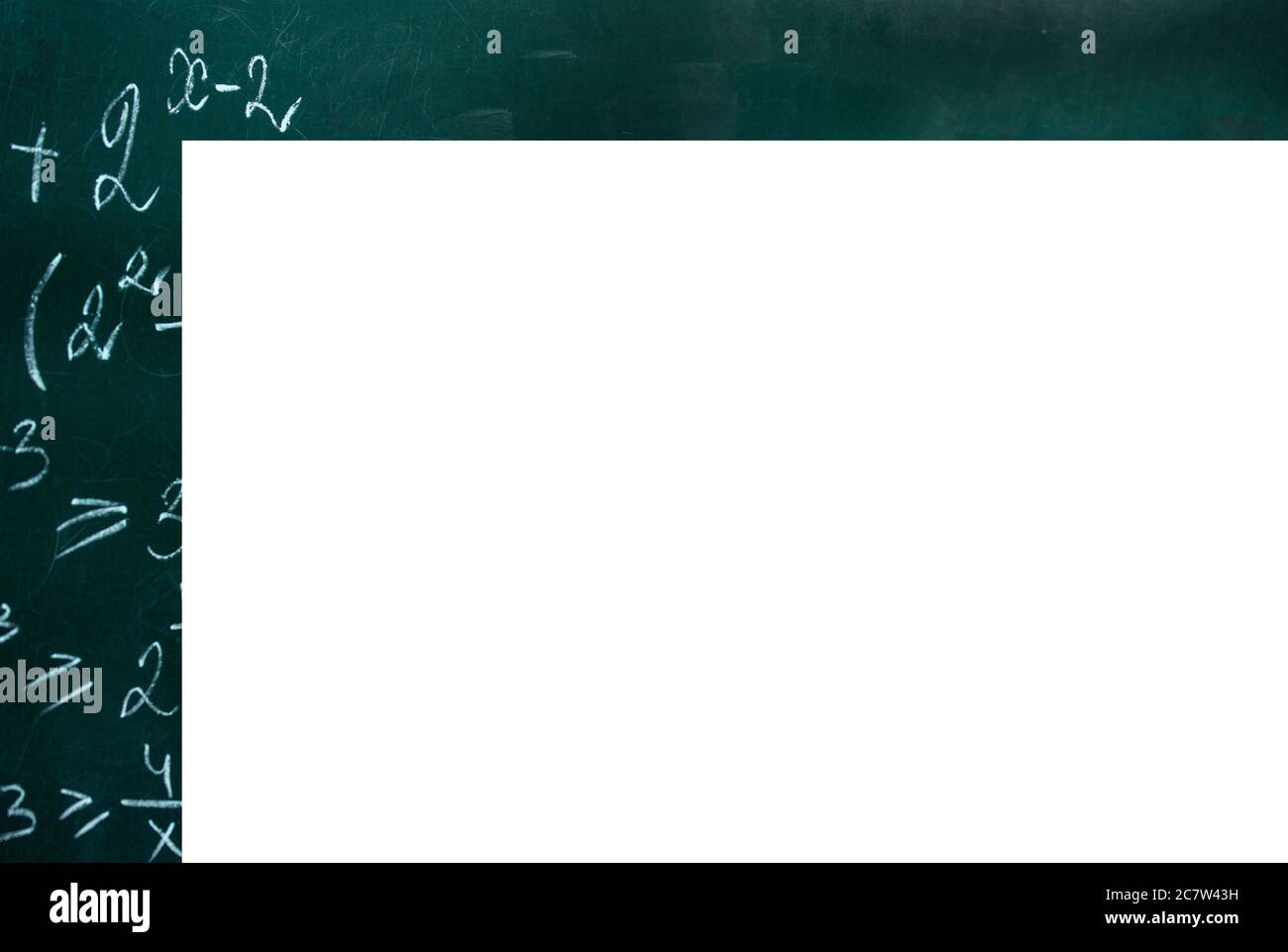 primer plano de fórmulas matemáticas en un pizarrón. marco educativo Foto de stock