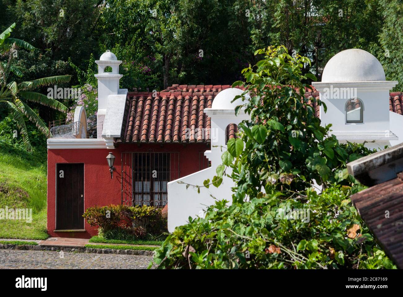 Cúpula en casa colonial en Antigua Guatemala, arquitectura hispana, diseño  de hogar y arquitectura alta sociedad, Guatemala Centroamérica Fotografía  de stock - Alamy