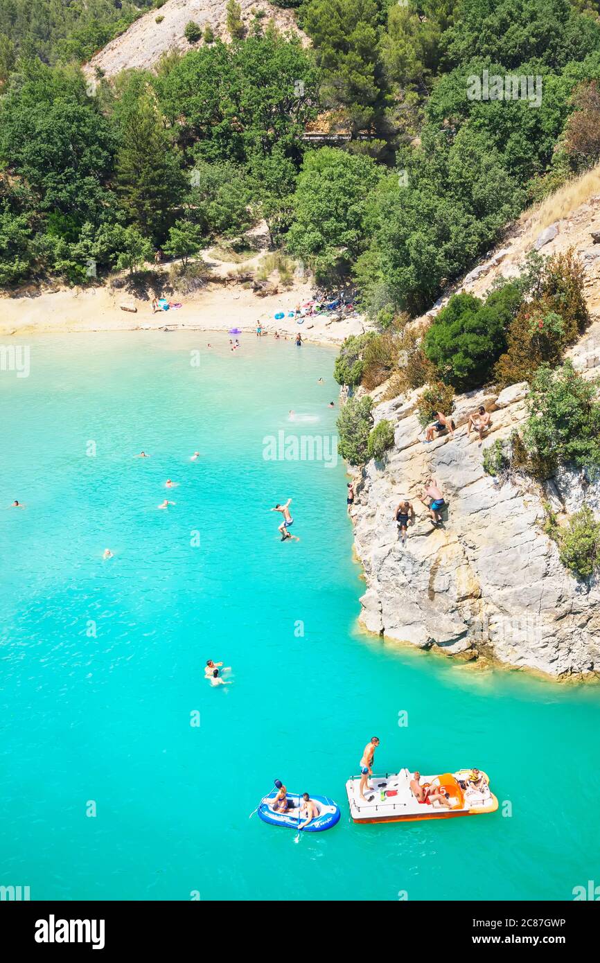 Lago de Sainte-Croix, Gorges du Verdon, Alpes de Haute Provence, Provenza, Francia, Europa Foto de stock
