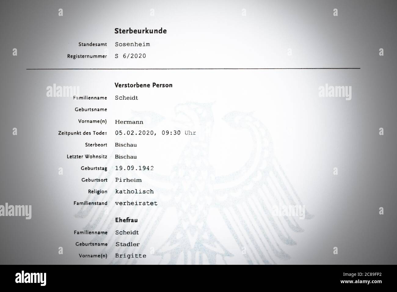 Wie Lange Dauert Eine Sterbeurkunde Offizielle deutsche Sterbeurkunde, Konzept Sterben und Tod, Namen und