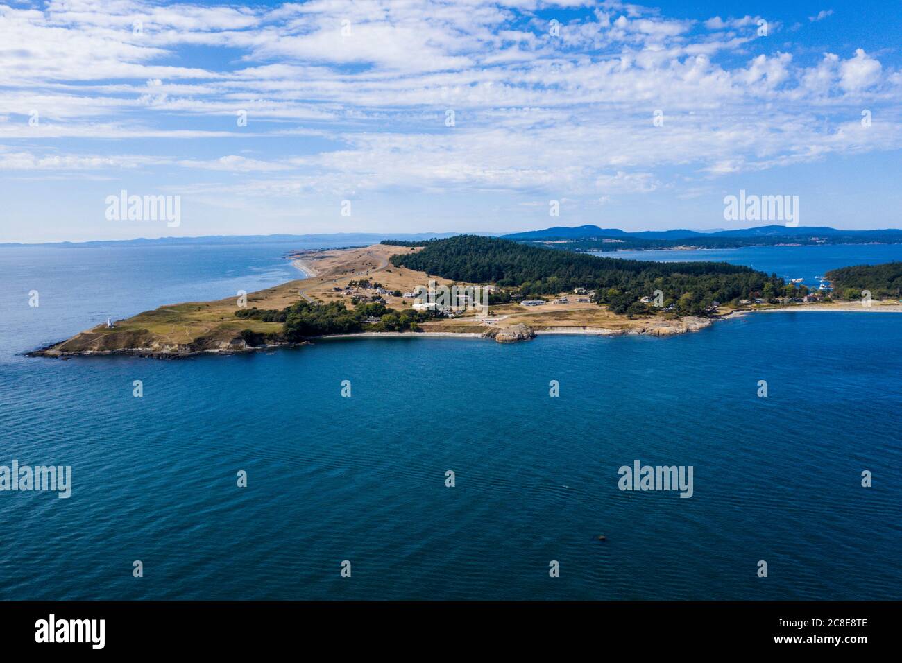 Estados Unidos, Washington, Isla San Juan, Vista aérea de la costa de la isla Foto de stock