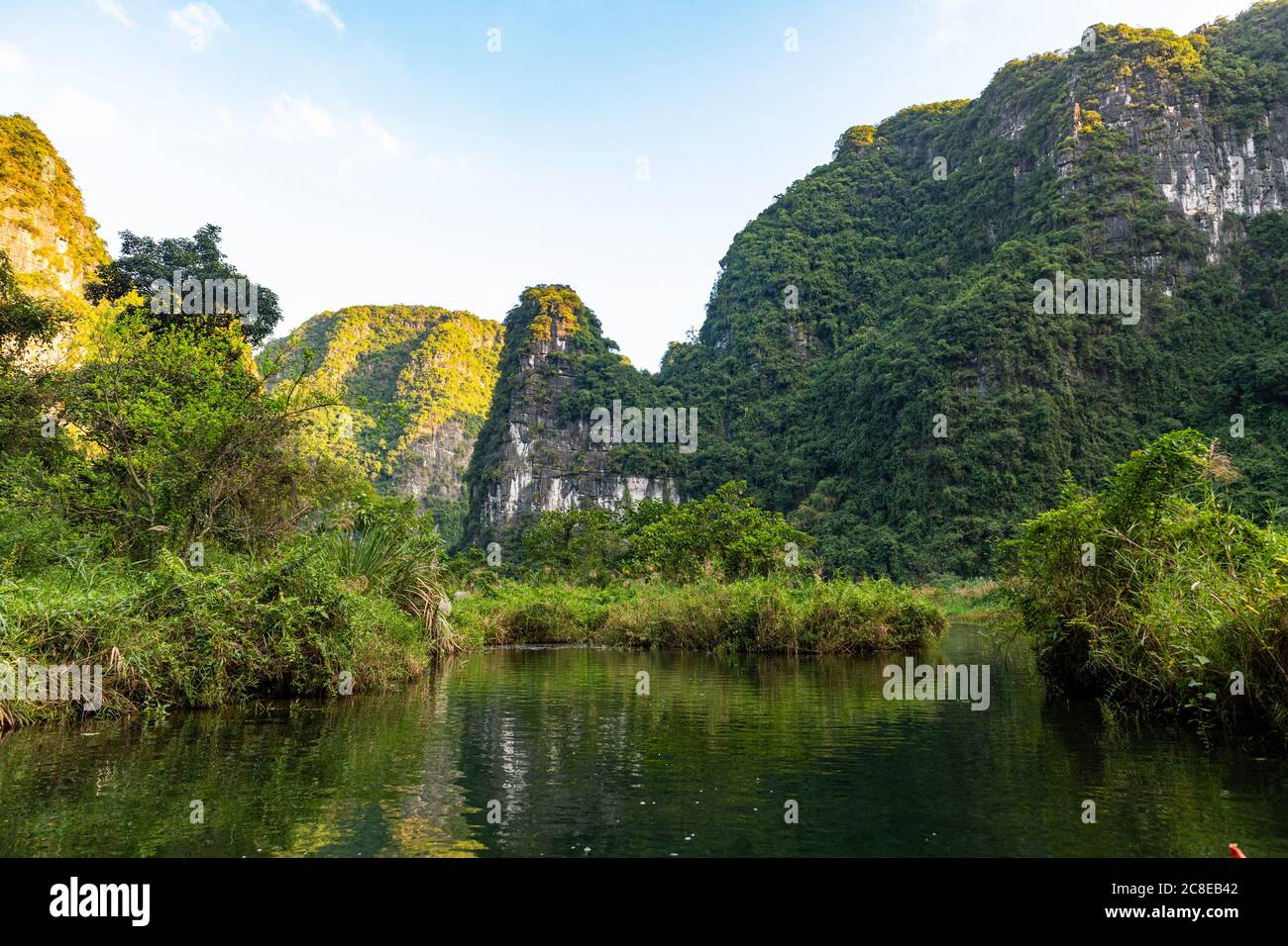 Vietnam, Limestone montañas en Trang un paisaje pintoresco complejo Foto de stock