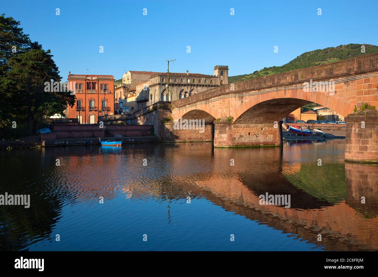 Geografía / viajes, Italia, Cerdeña, Provincia de Oristano, Bosa, Fiume Teno, Derechos adicionales-liquidación-Info-no-disponible Foto de stock
