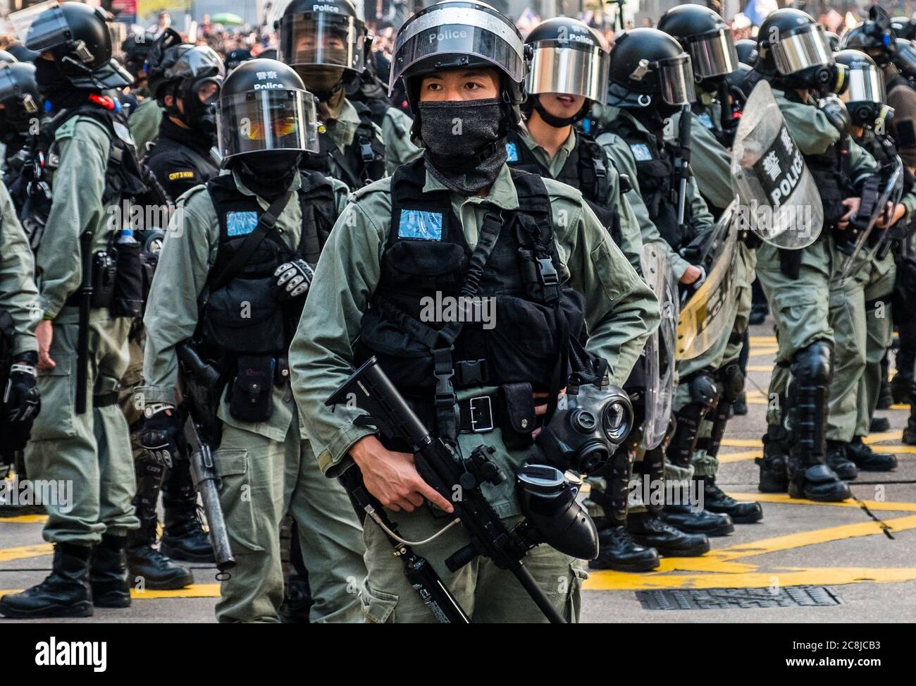 Hongkong - 01 de diciembre de 2019: Policía antidisturbios en manifestación durante las protestas de 2019, una serie de manifestaciones en Hongkong comenzó como el Anti-Extrad Foto de stock