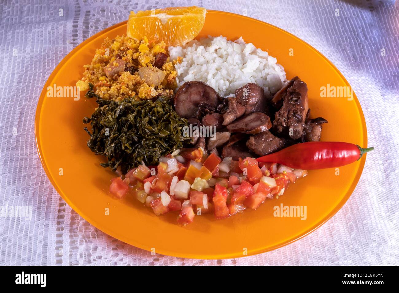 Plato Con Feijoada, Comida Típica Brasileña Fotografía De Stock - Alamy