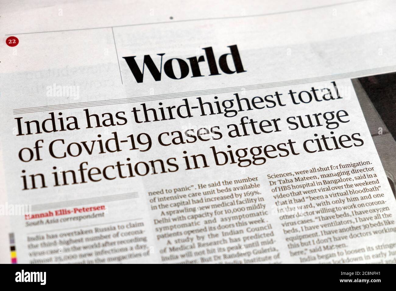 "La India tiene el tercer mayor total de casos de Covid-19 después del aumento de infecciones en las ciudades más grandes" 7 de julio de 2020 en el periódico Guardian titular Londres Reino Unido Foto de stock
