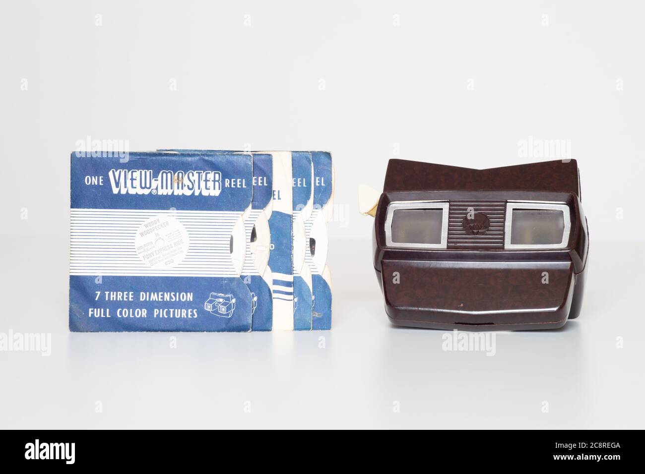 Viewmaster (o View-Master) modelo E bakelite 3D carrete de película de diapositivas de los años 50/60 con carretes de película kodachrome Foto de stock