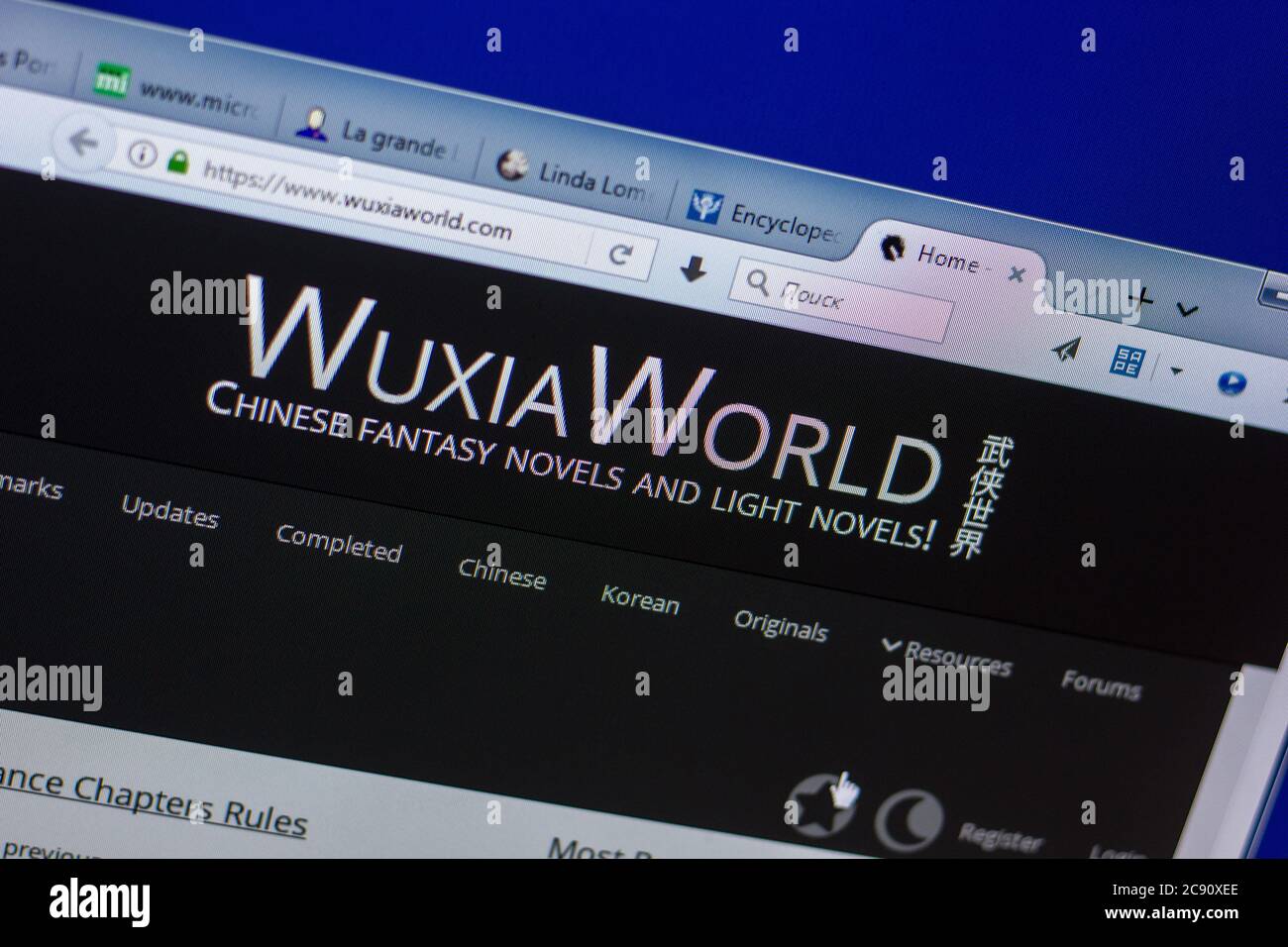 Ryazan, Rusia - 20 de mayo de 2018: Página de WuxiaWorld en la pantalla de PC, URL - WuxiaWorld.com Foto de stock