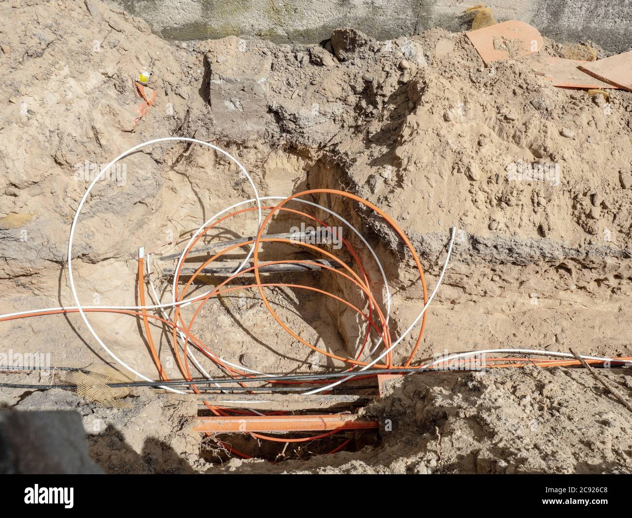 Cable De Fibra Óptica Subterráneo Fotos e Imágenes de stock - Alamy