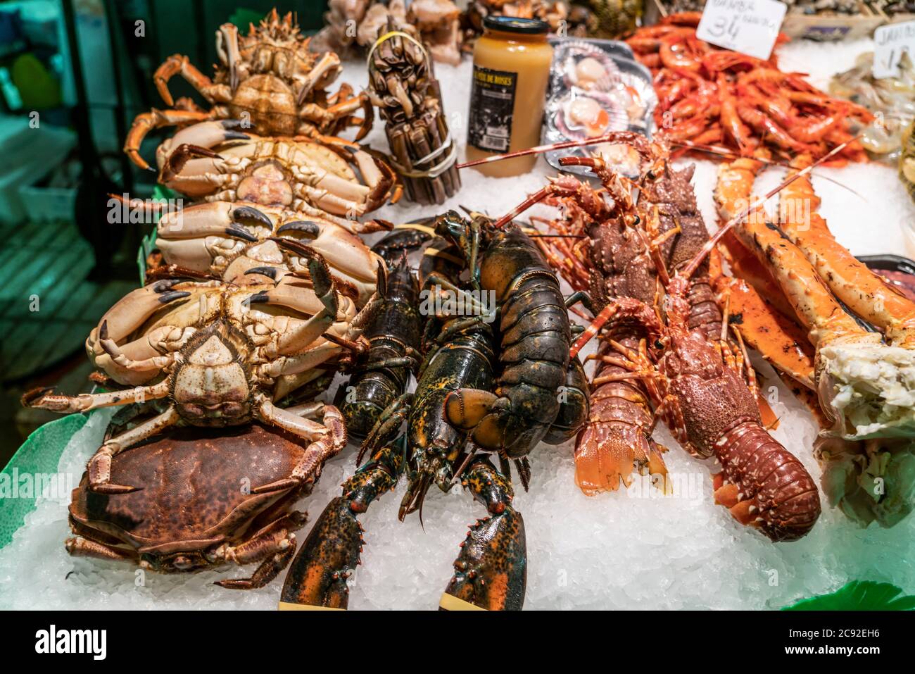 frischer Fisch in der Markthalle la Boqueria, Mercat de la Boqueria, Barcelona, español | Mercat de la Boqueria, pescado fresco, seeFood, mercado, B Foto de stock