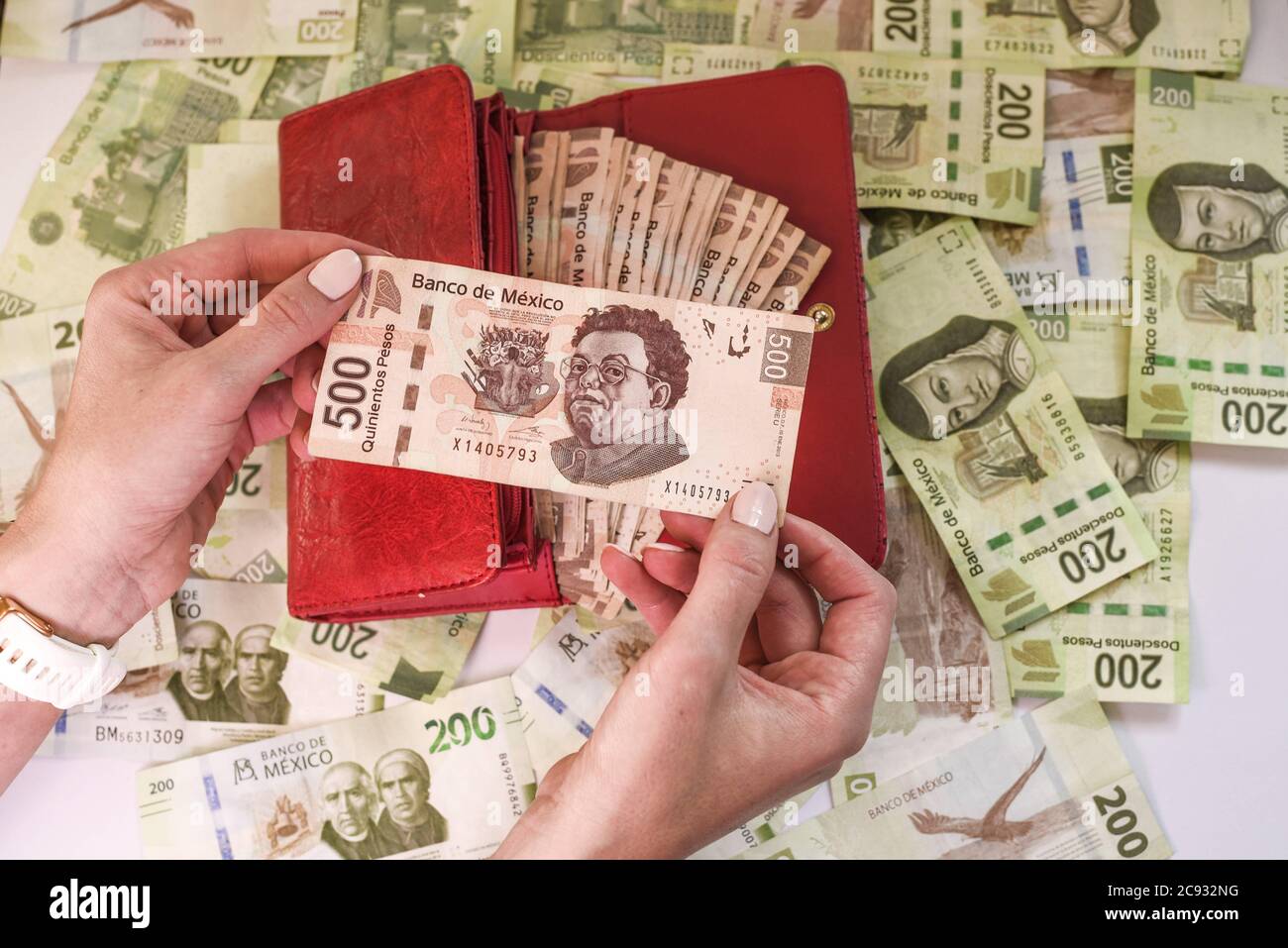 Billete de 500 pesos mexicano fotografías e imágenes de alta resolución -  Alamy